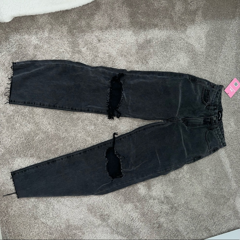 Black mom jeans